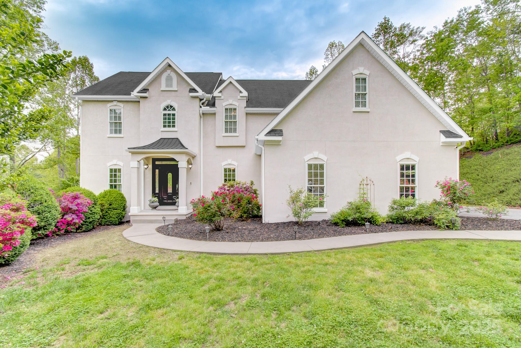 208 Bragg Court