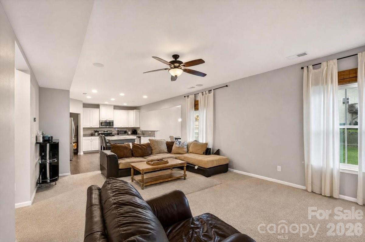 3527 Ettrick Place