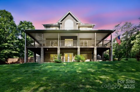 21 Hope Road Weaverville NC 28787