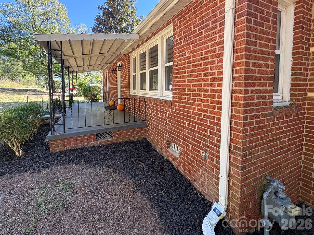 205 Sunrise Avenue