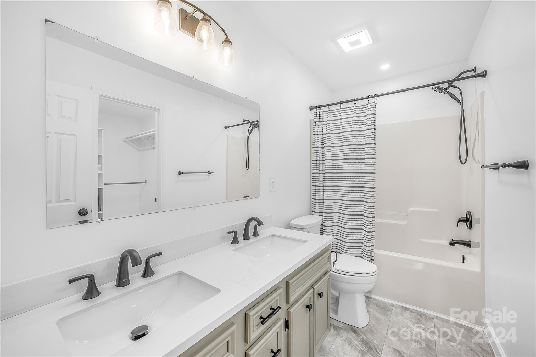 MEADOW GLEN - Residential