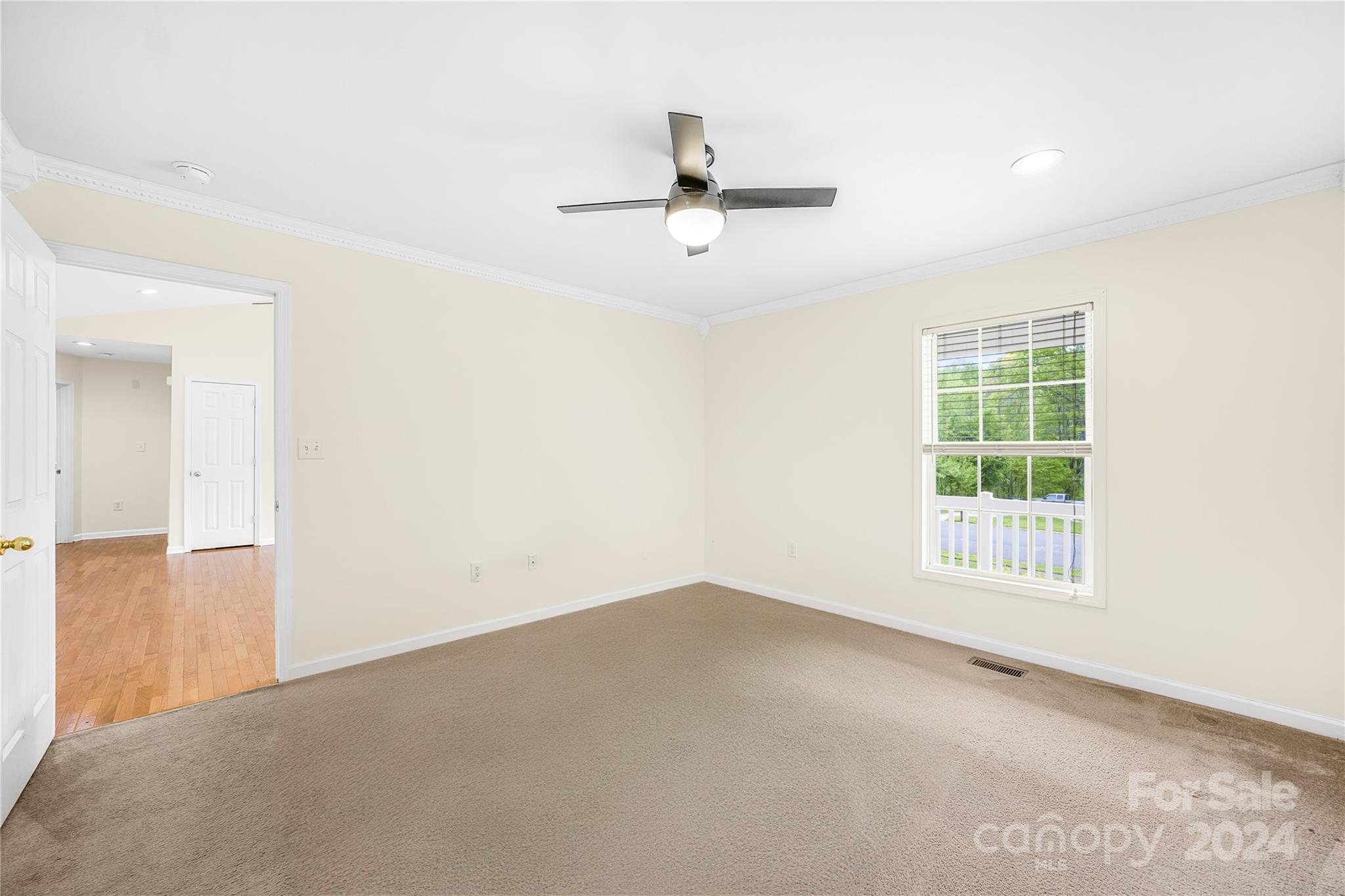 MEADOW GLEN - Residential