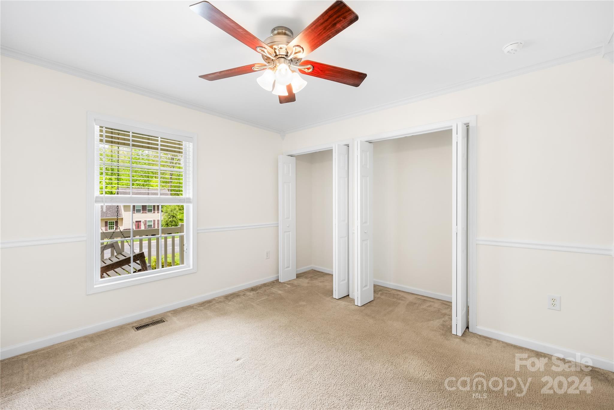 MEADOW GLEN - Residential