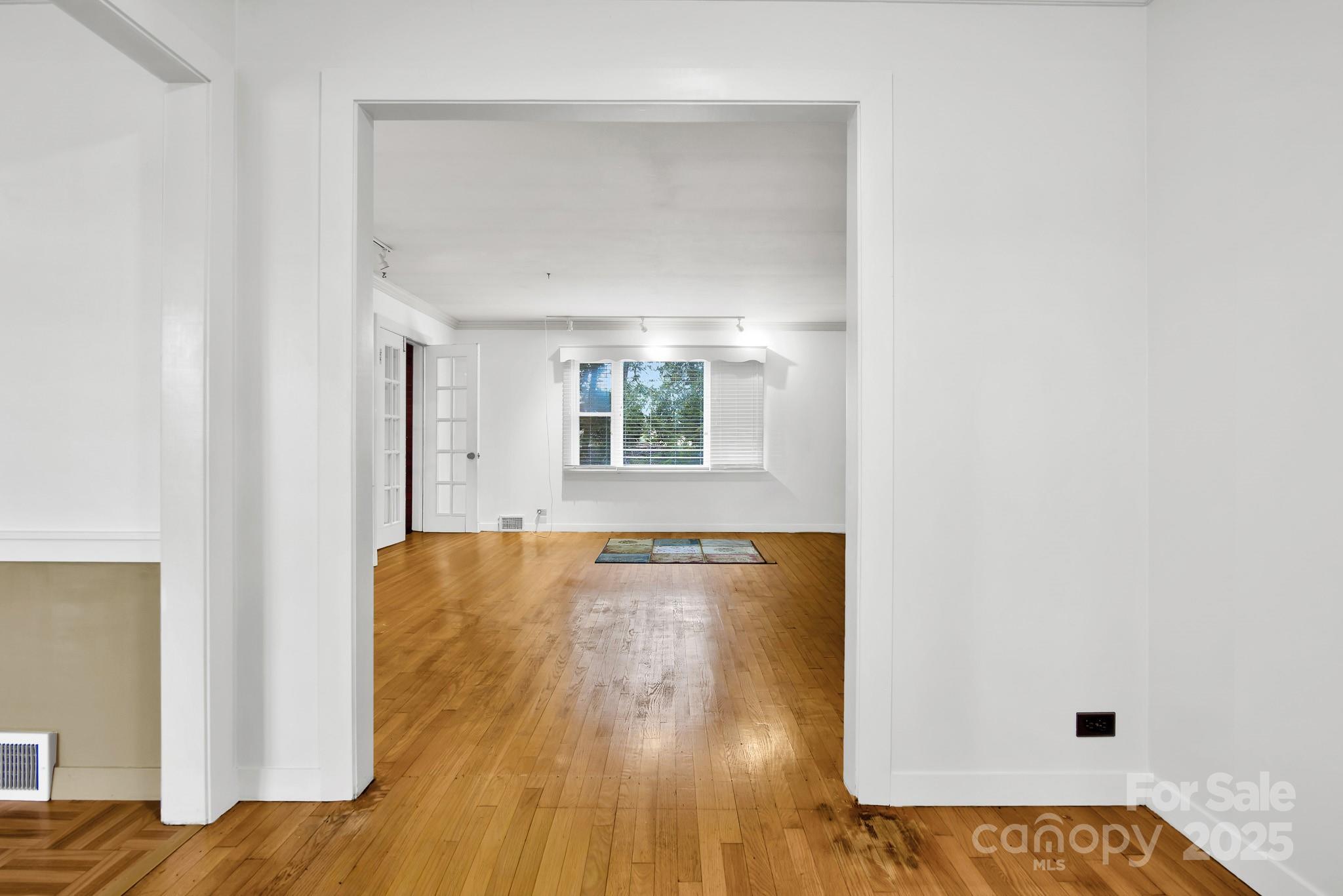 512 Gold Hill Avenue