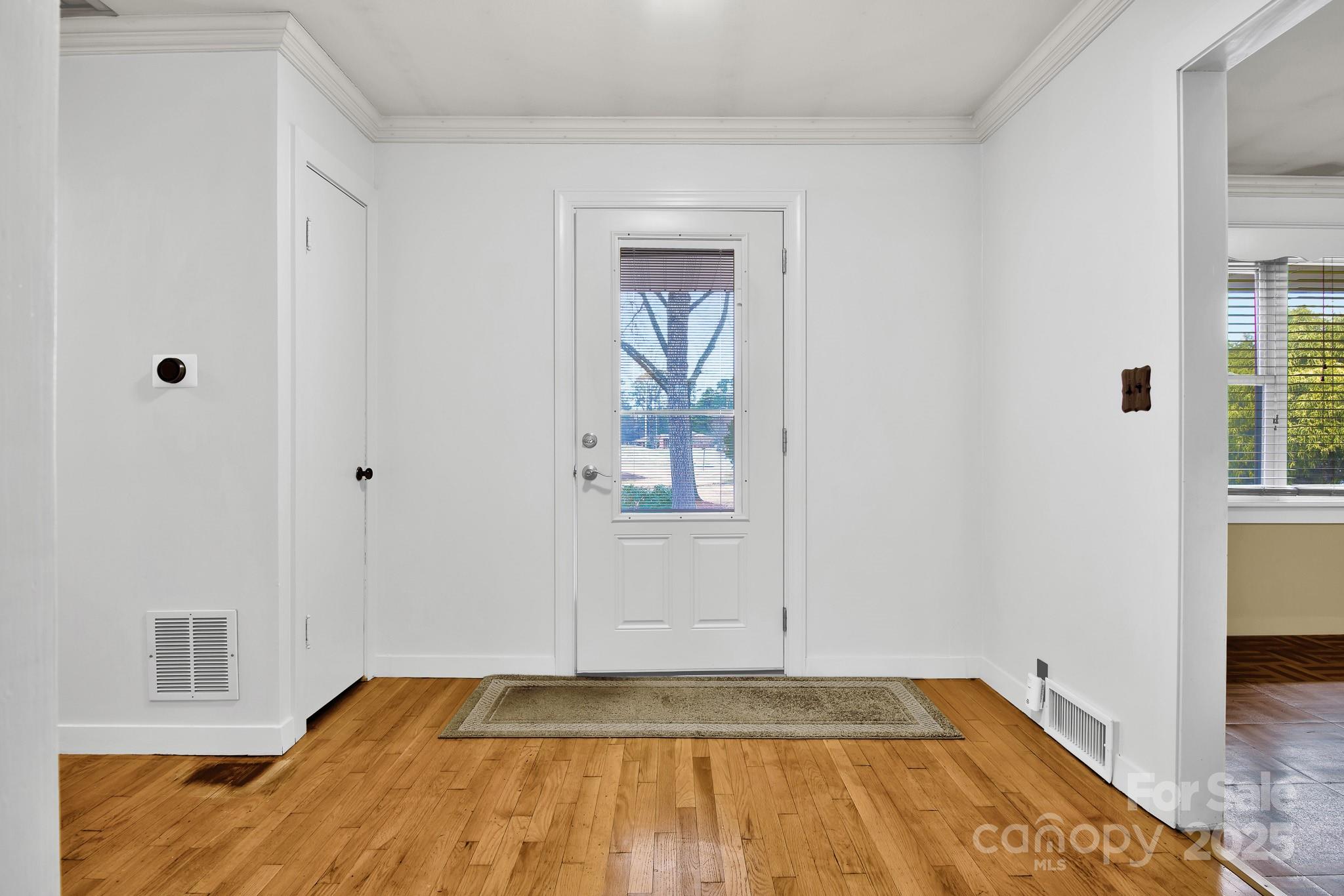 512 Gold Hill Avenue