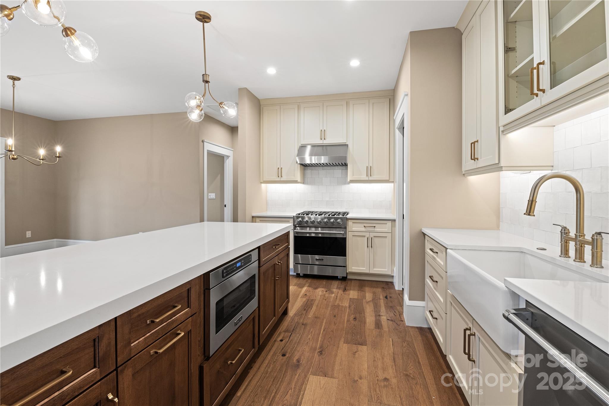 129 Creekside Valley Lane