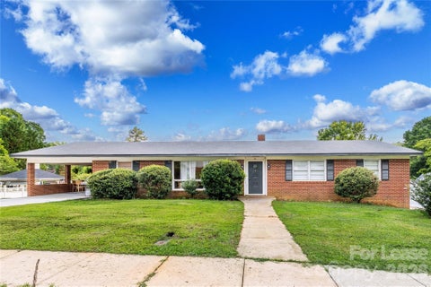 Photo of 34 Willow Street, Badin, NC 28009 (MLS # 4418258)