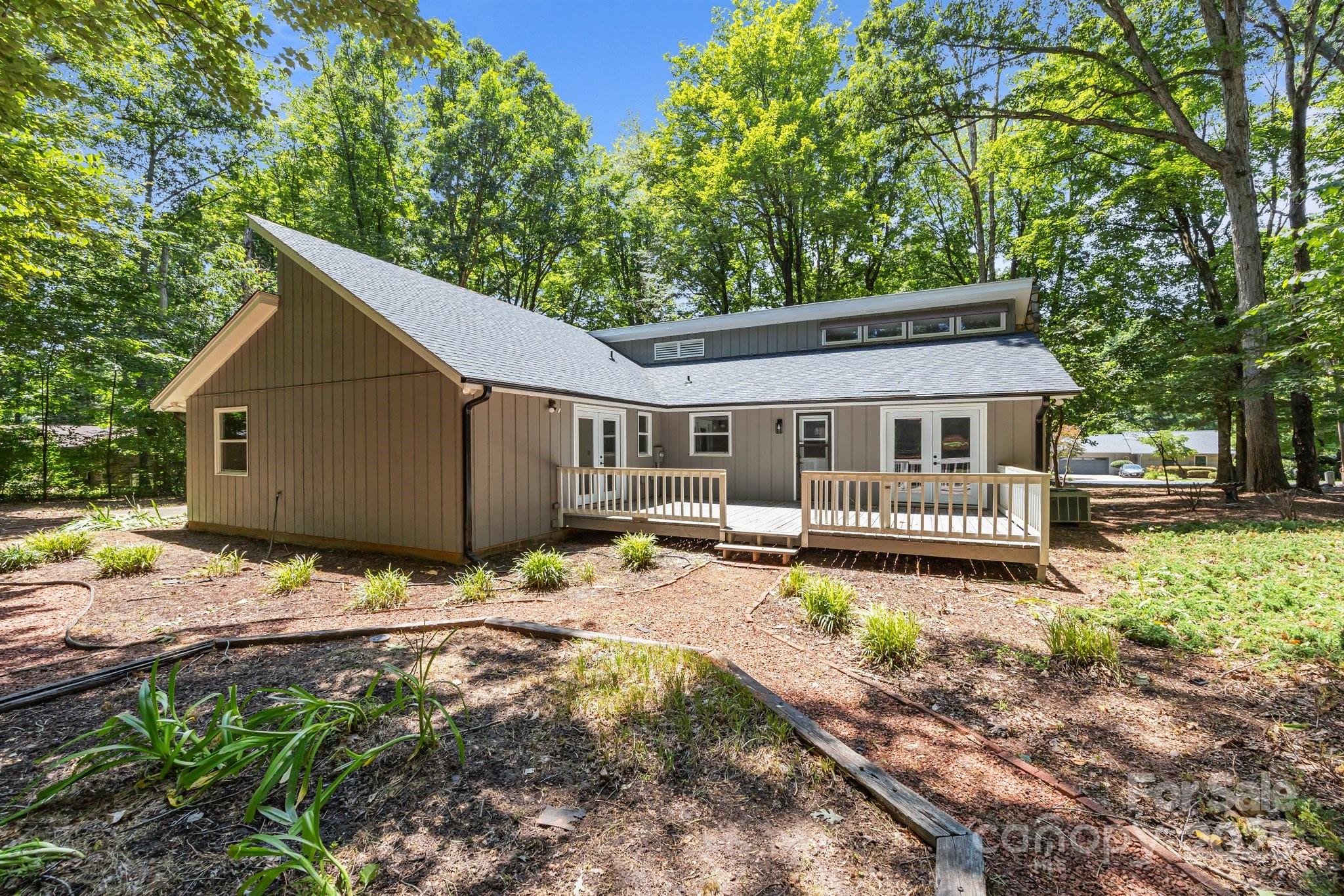 138 Ivy Lane