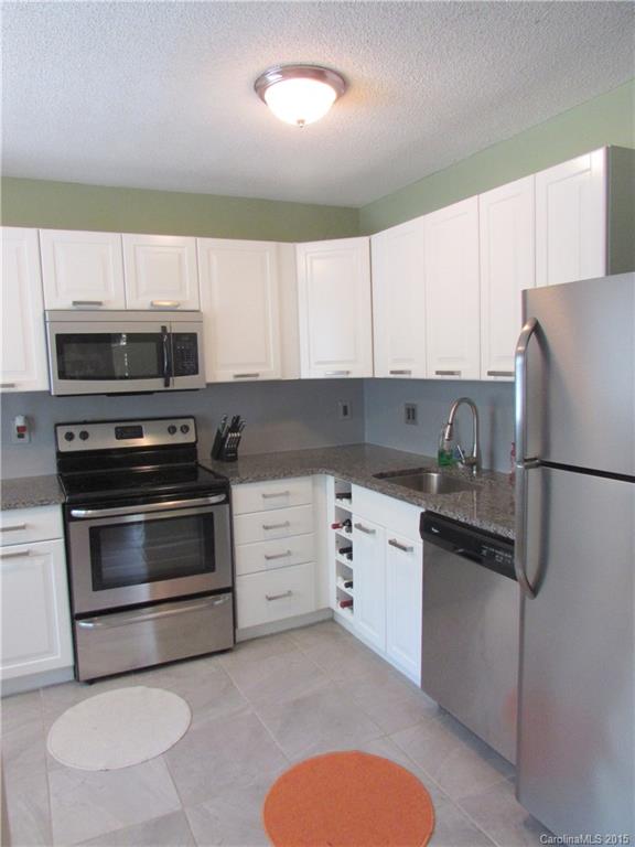 Riverview Villa - Residential