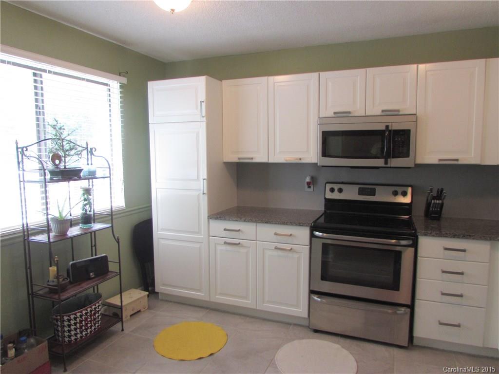 Riverview Villa - Residential