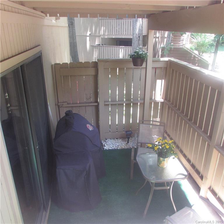 Riverview Villa - Residential