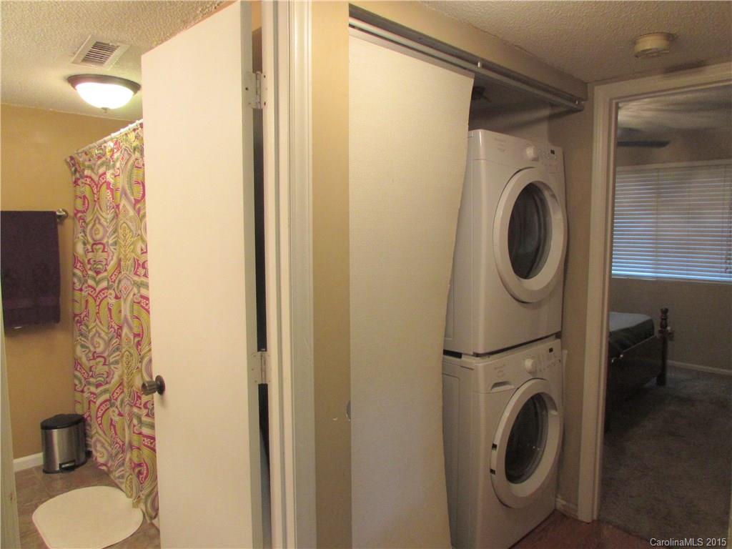 Riverview Villa - Residential