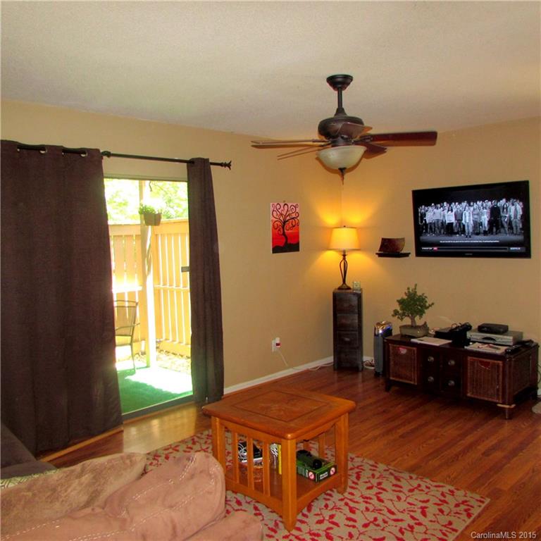 Riverview Villa - Residential