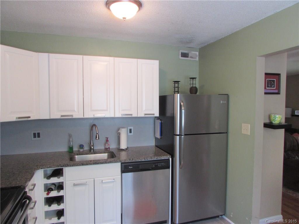 Riverview Villa - Residential