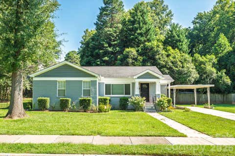 Photo of 1323 Carolyn Drive, Charlotte, NC 28205 (MLS # 4410026)