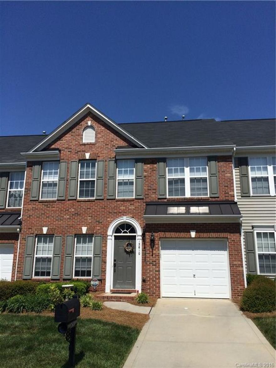 Great 3BR/2.5BA townhome in Stonebridge Steele Creek, 1 car garage, small patio in back, refrigerator included and water is included in rent amount.