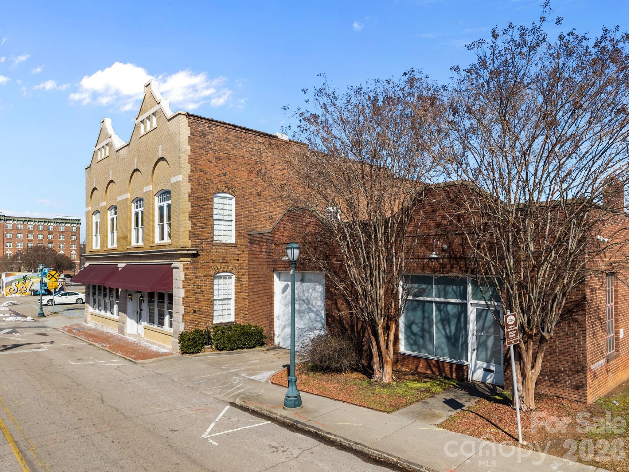 322 E Council Street