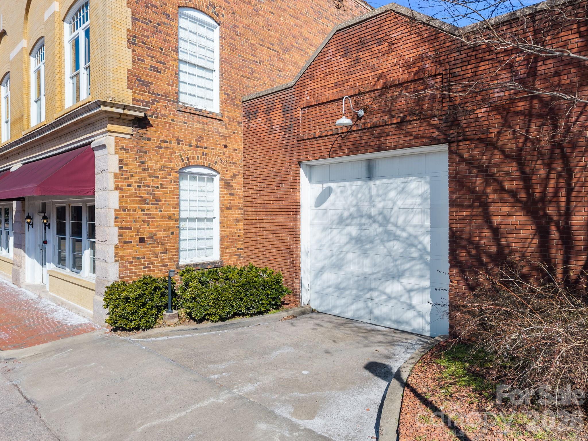 322 E Council Street