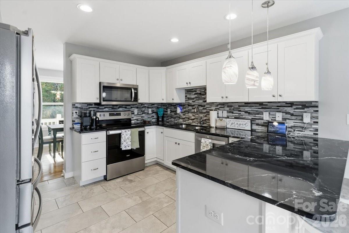 Amber Knolls - Residential