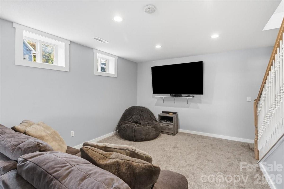 Amber Knolls - Residential