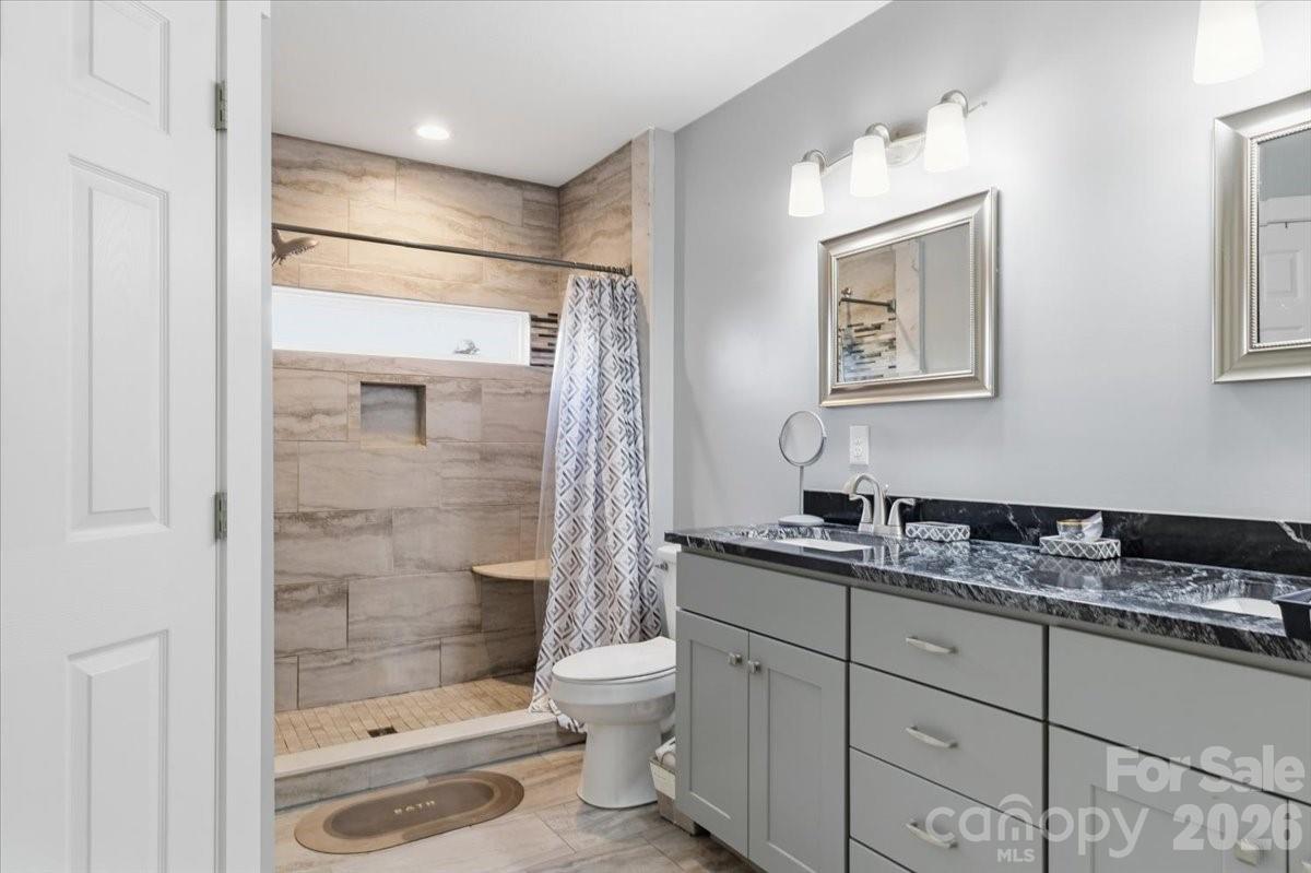 Amber Knolls - Residential