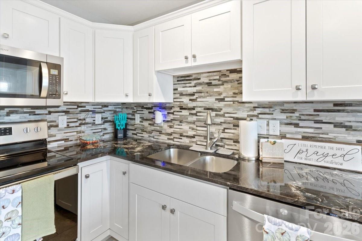 Amber Knolls - Residential