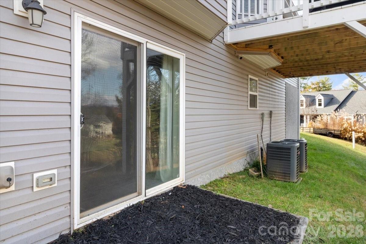 Amber Knolls - Residential