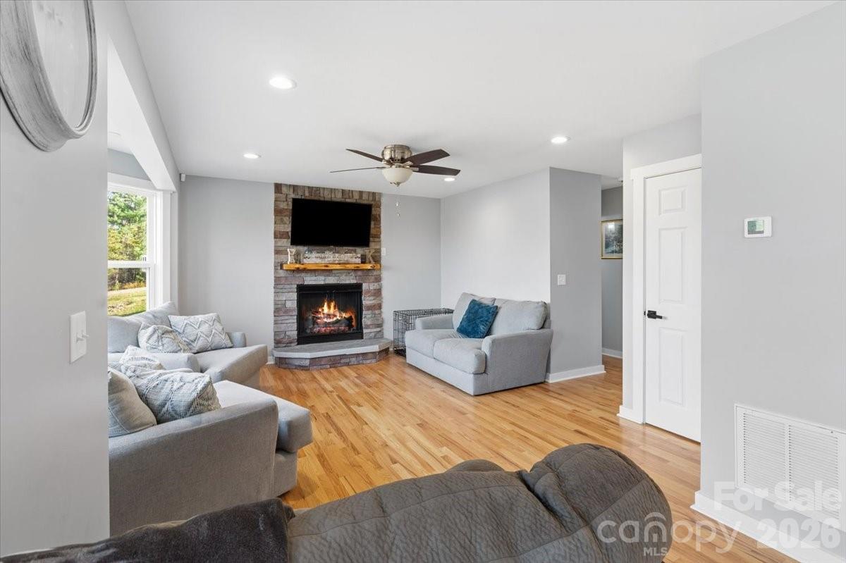 Amber Knolls - Residential