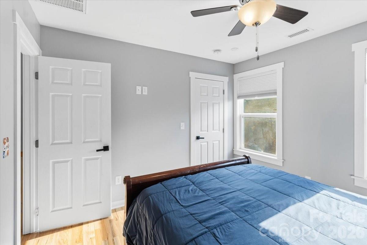 Amber Knolls - Residential