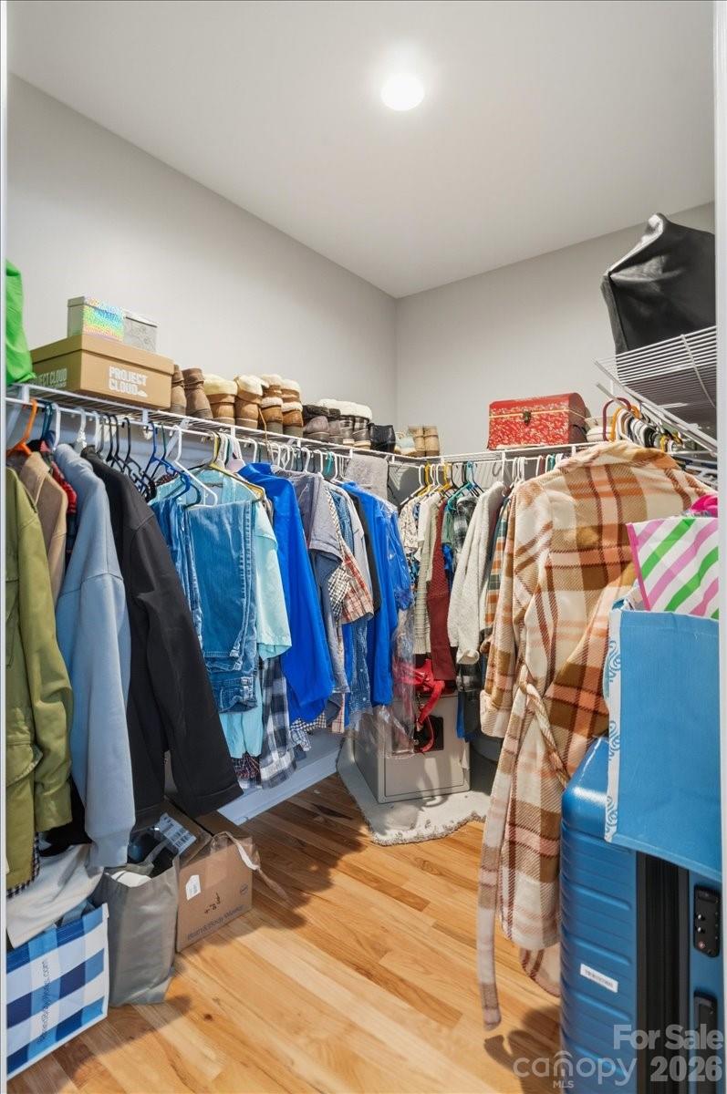 Amber Knolls - Residential