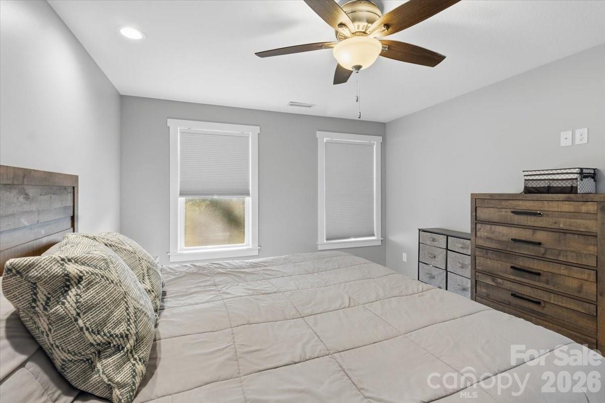 Amber Knolls - Residential