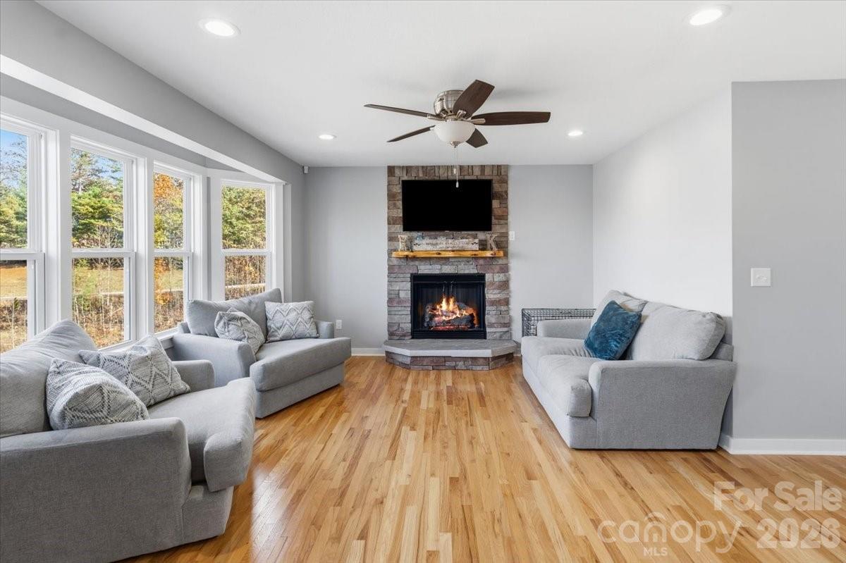 Amber Knolls - Residential