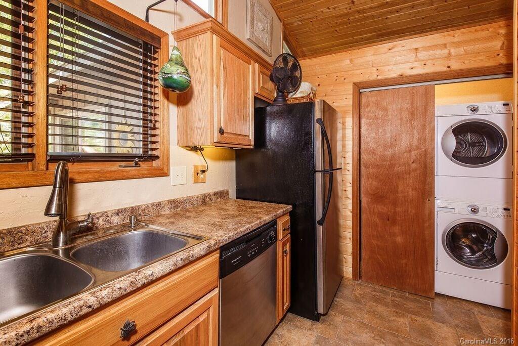 Connestee Falls - Residential