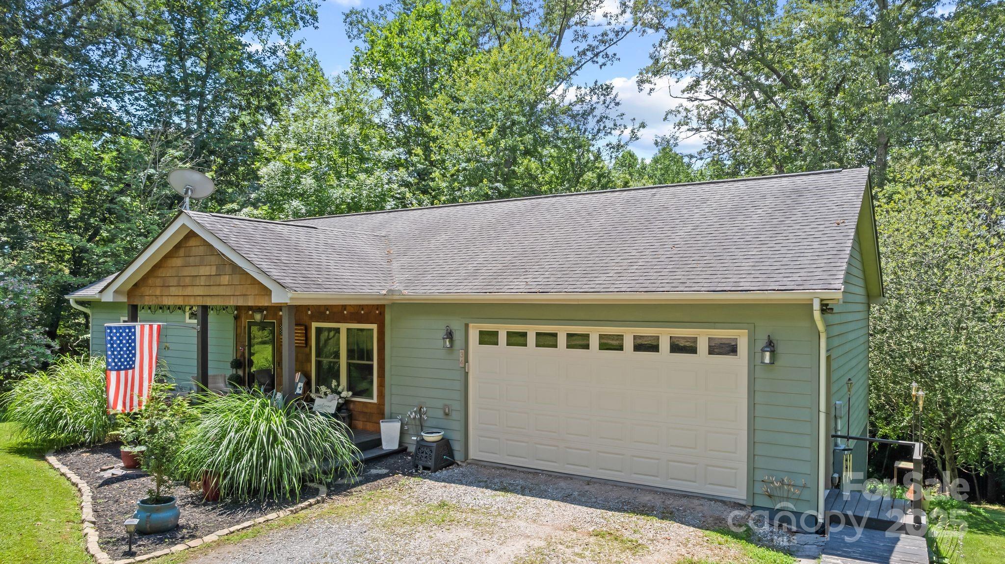 34 Grandview Court