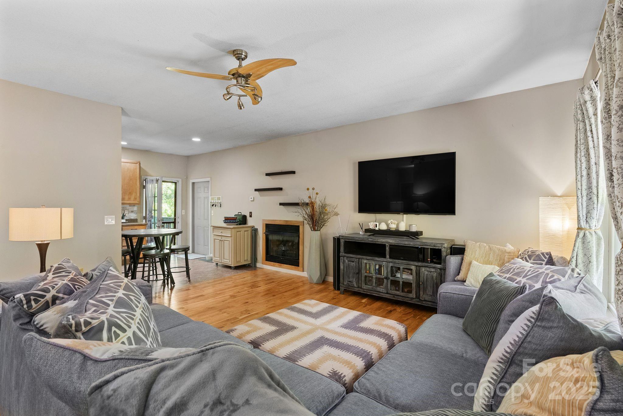 34 Grandview Court