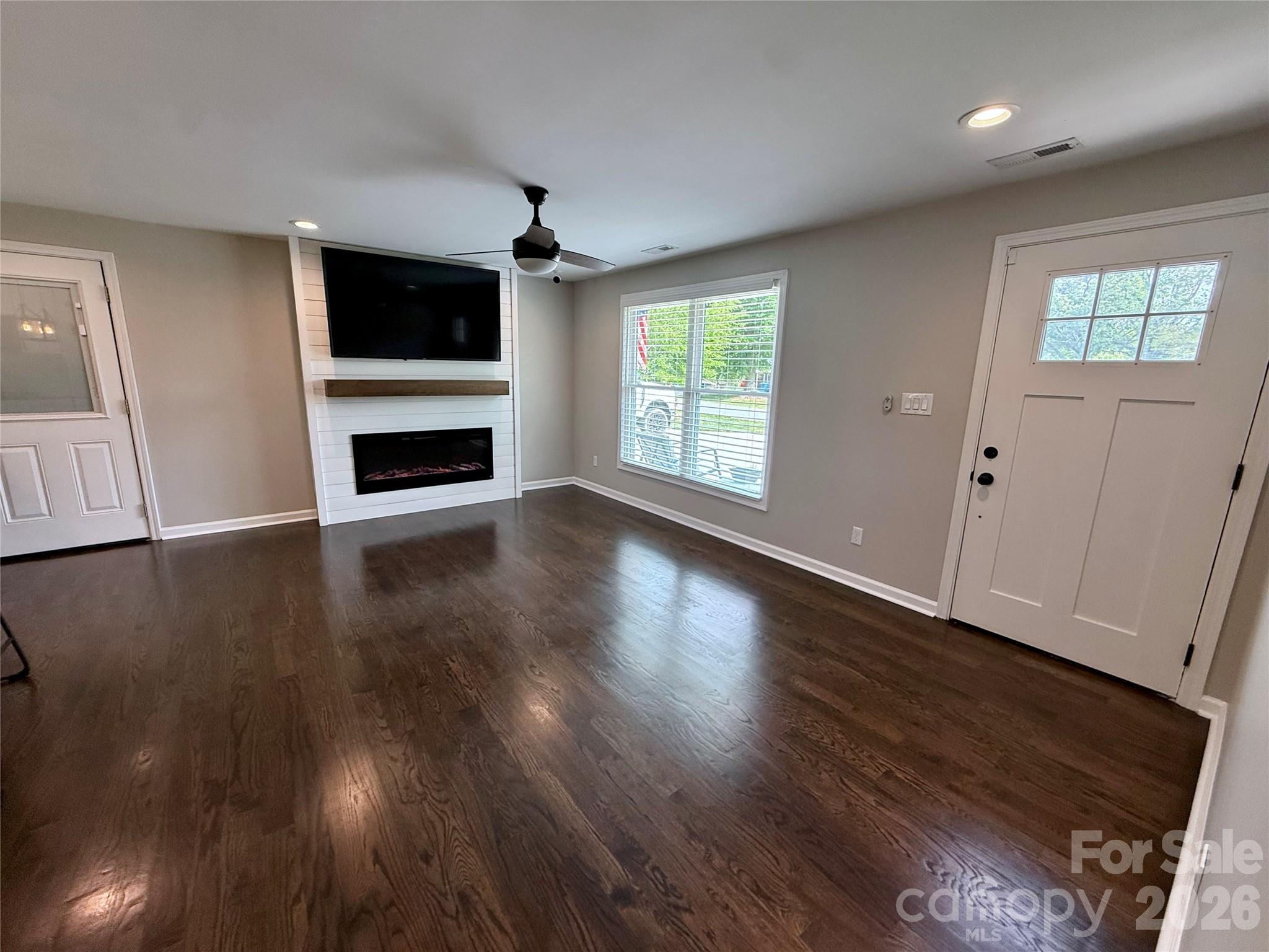 CEDAR VALLEY - Residential