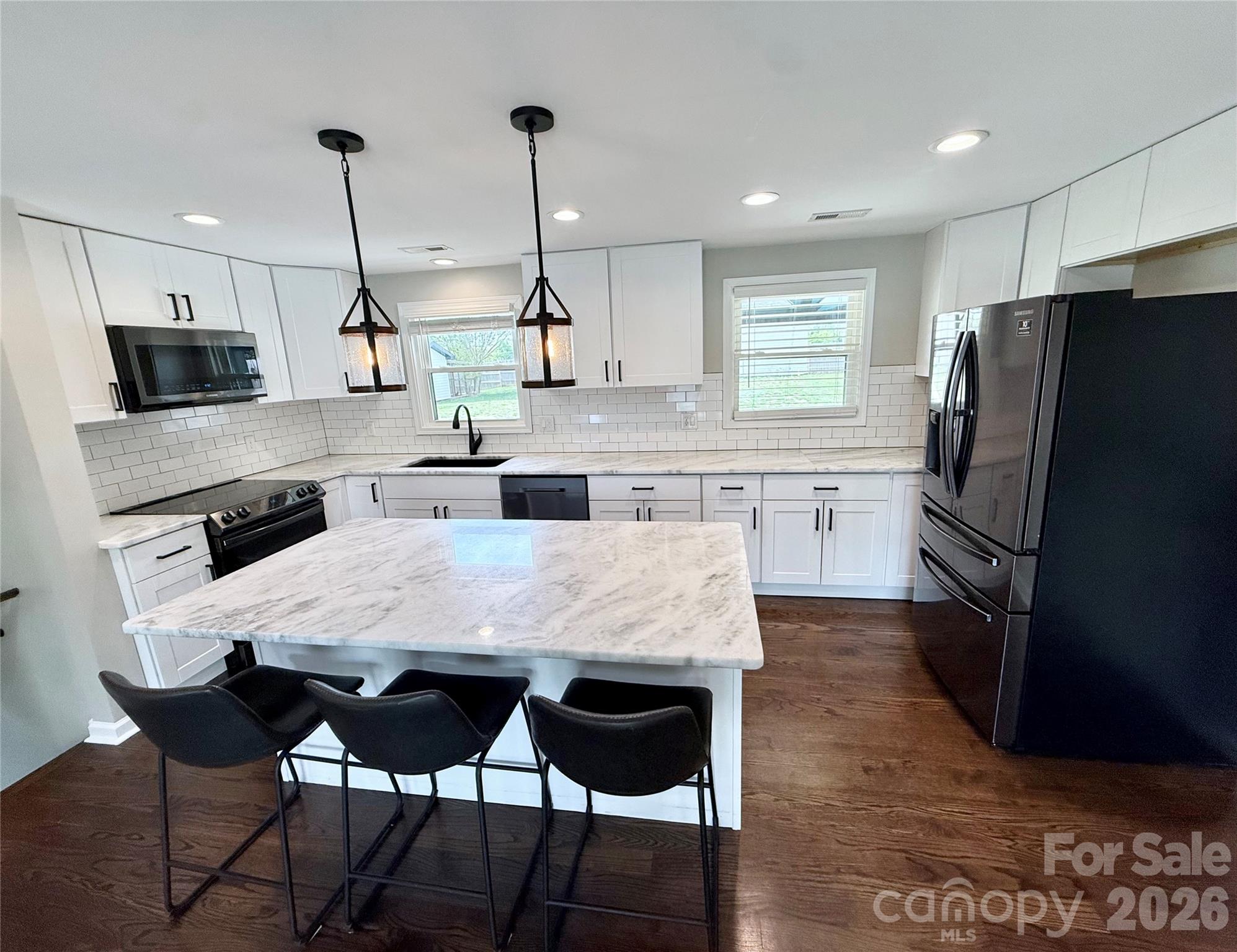 CEDAR VALLEY - Residential