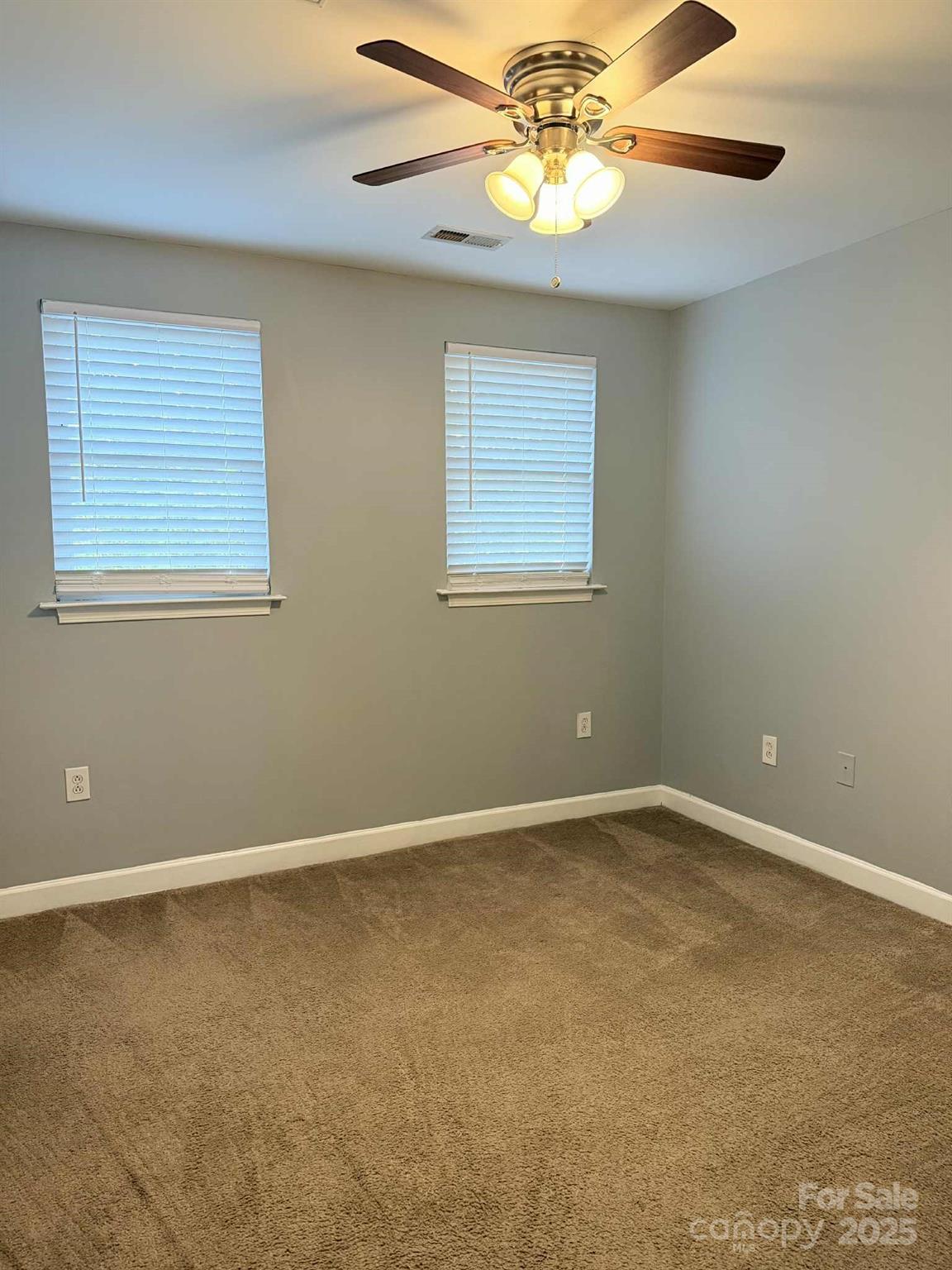 Williamsburg on Commonwealth - Residential