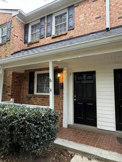 Photo of 1218 Green Oaks Lane #J, Charlotte, NC 28205 (MLS # 4311508)