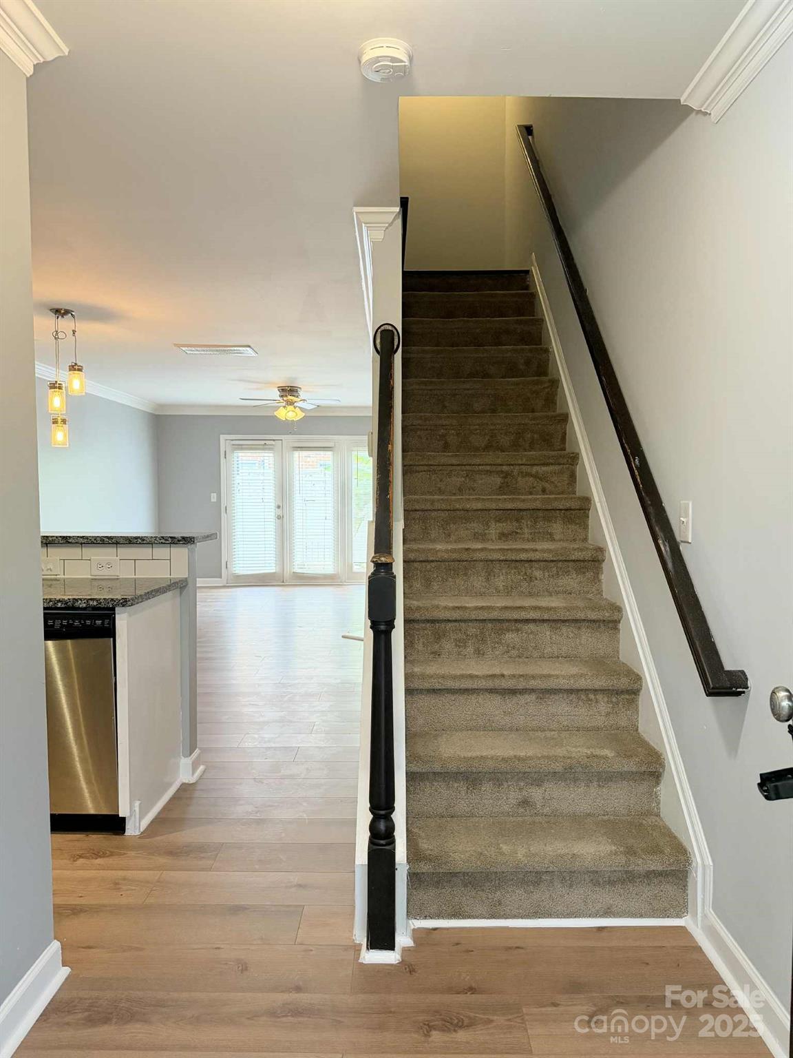 1218 Green Oaks Lane