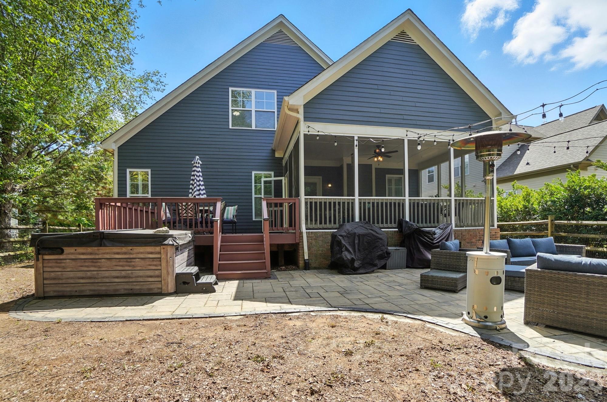 Lake Shore - Residential