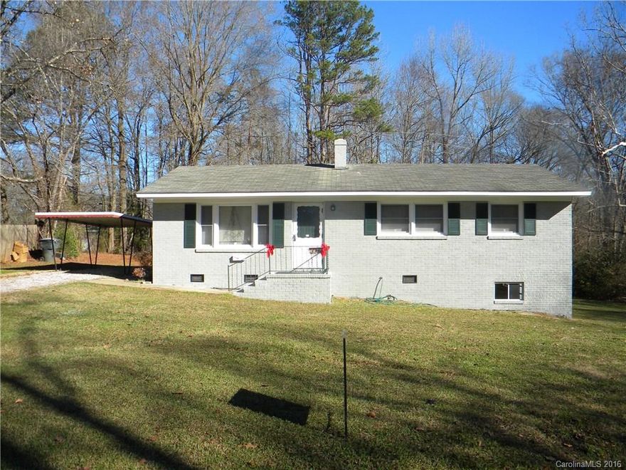 New roof to be installed in April 2016. 
Property can go USDA.   
Superb layout with hardwood floors, open kitchen, large bedrooms, fresh paint exterior, unfinished basement - great for storage, workshop, expansion.  Great back yard.   Make this your new home!