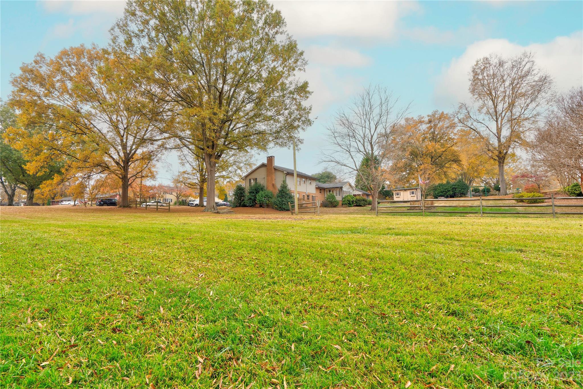 Country Club - Residential