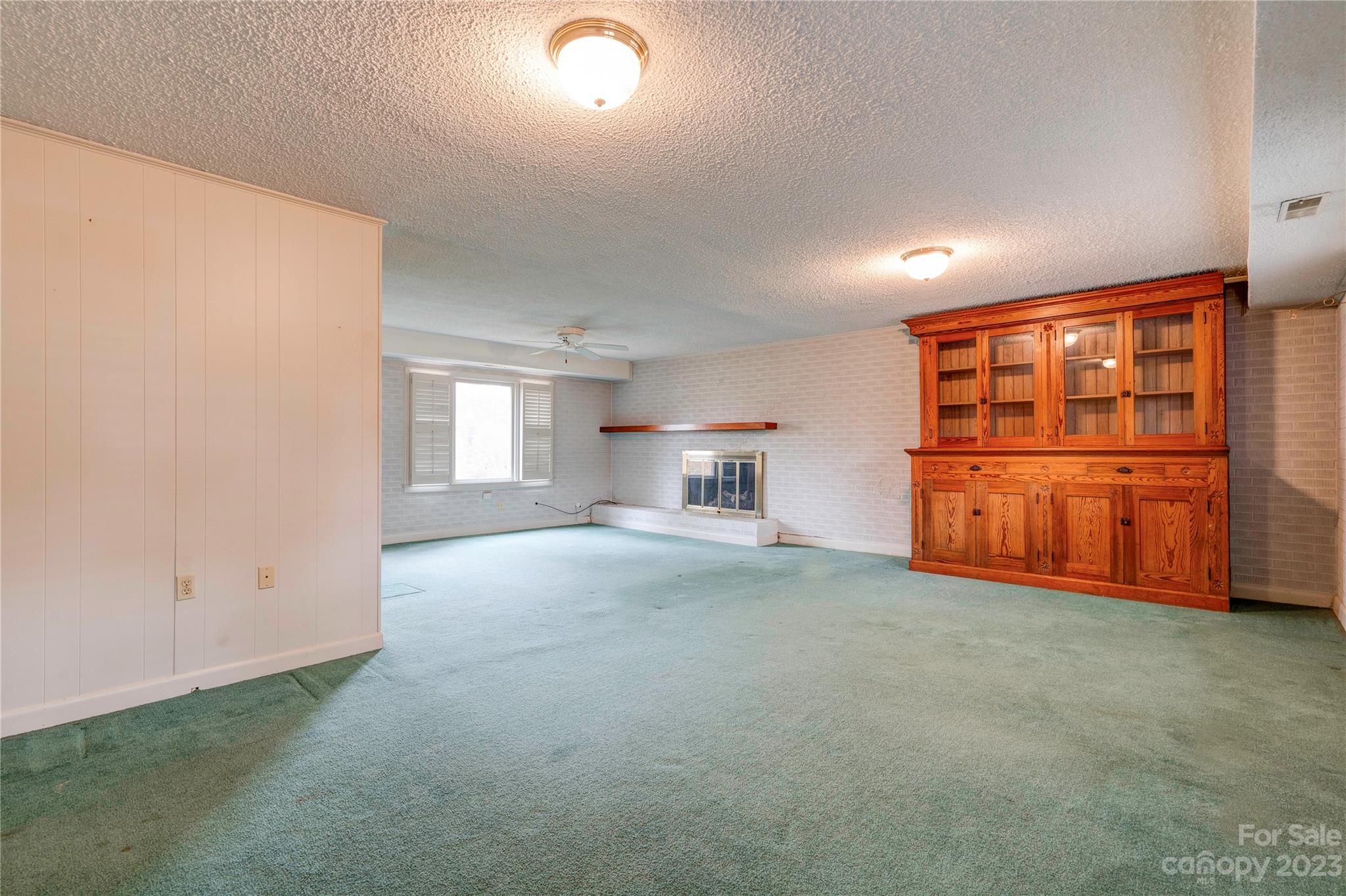 Country Club - Residential