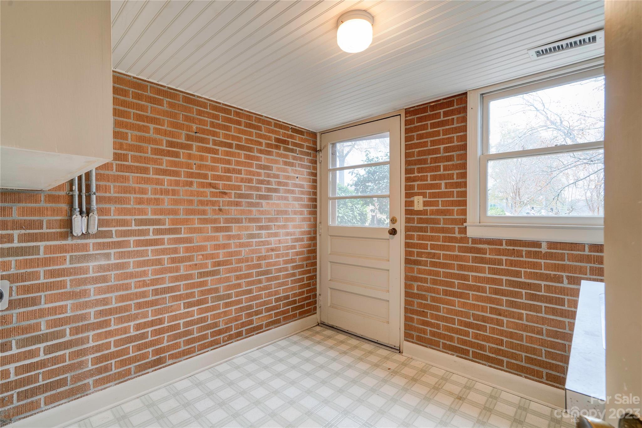 Country Club - Residential