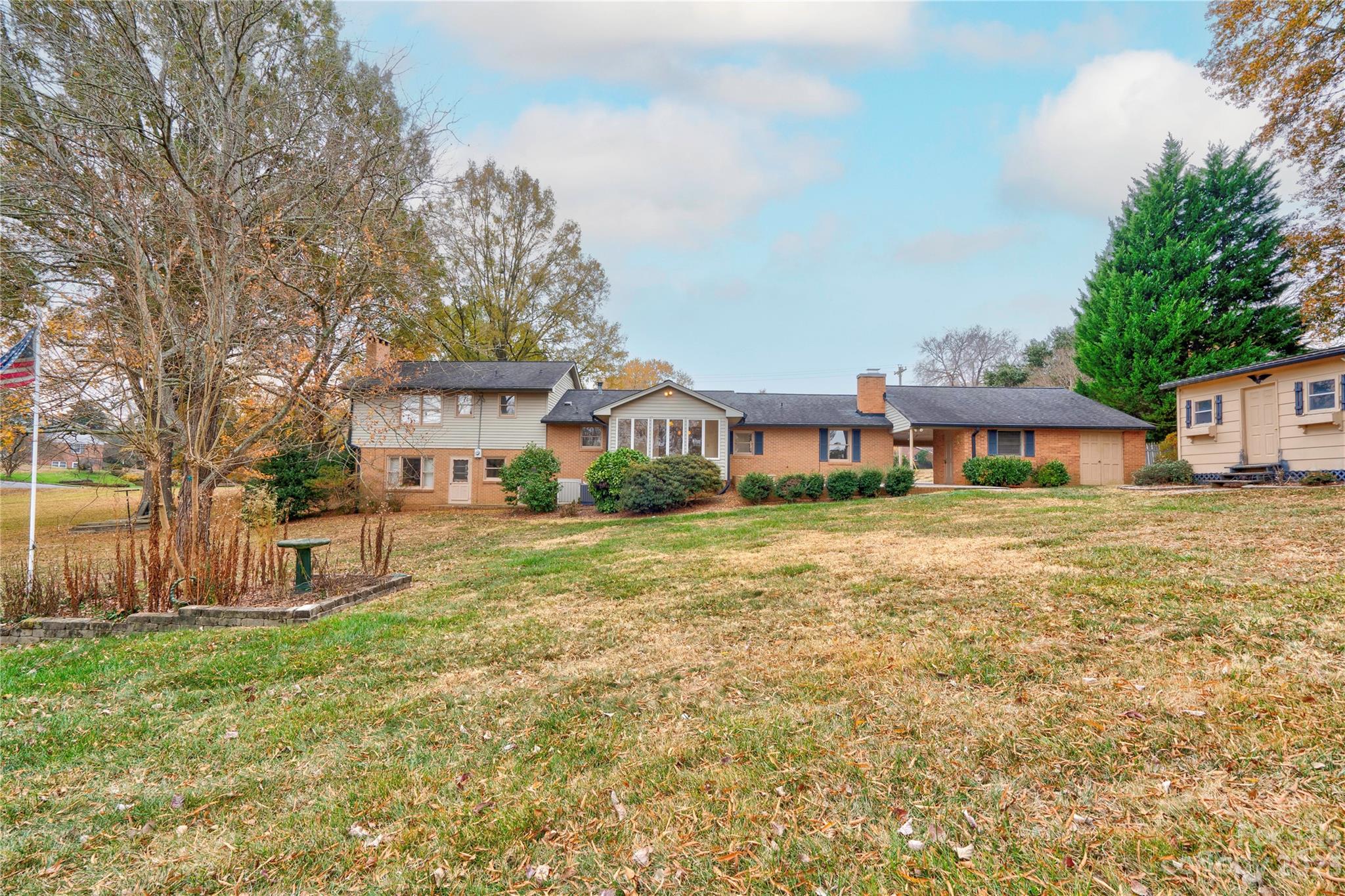 Country Club - Residential