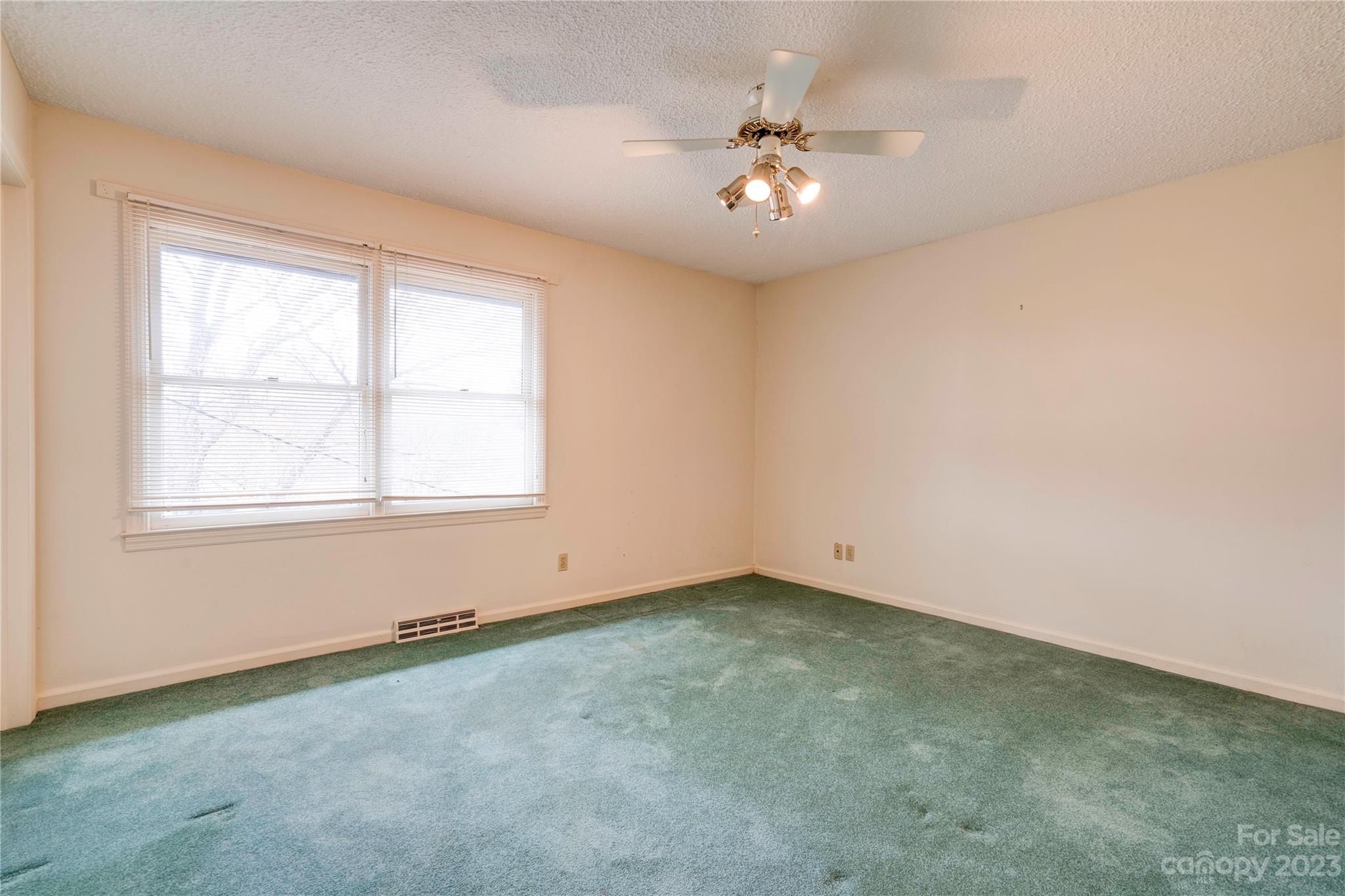 Country Club - Residential