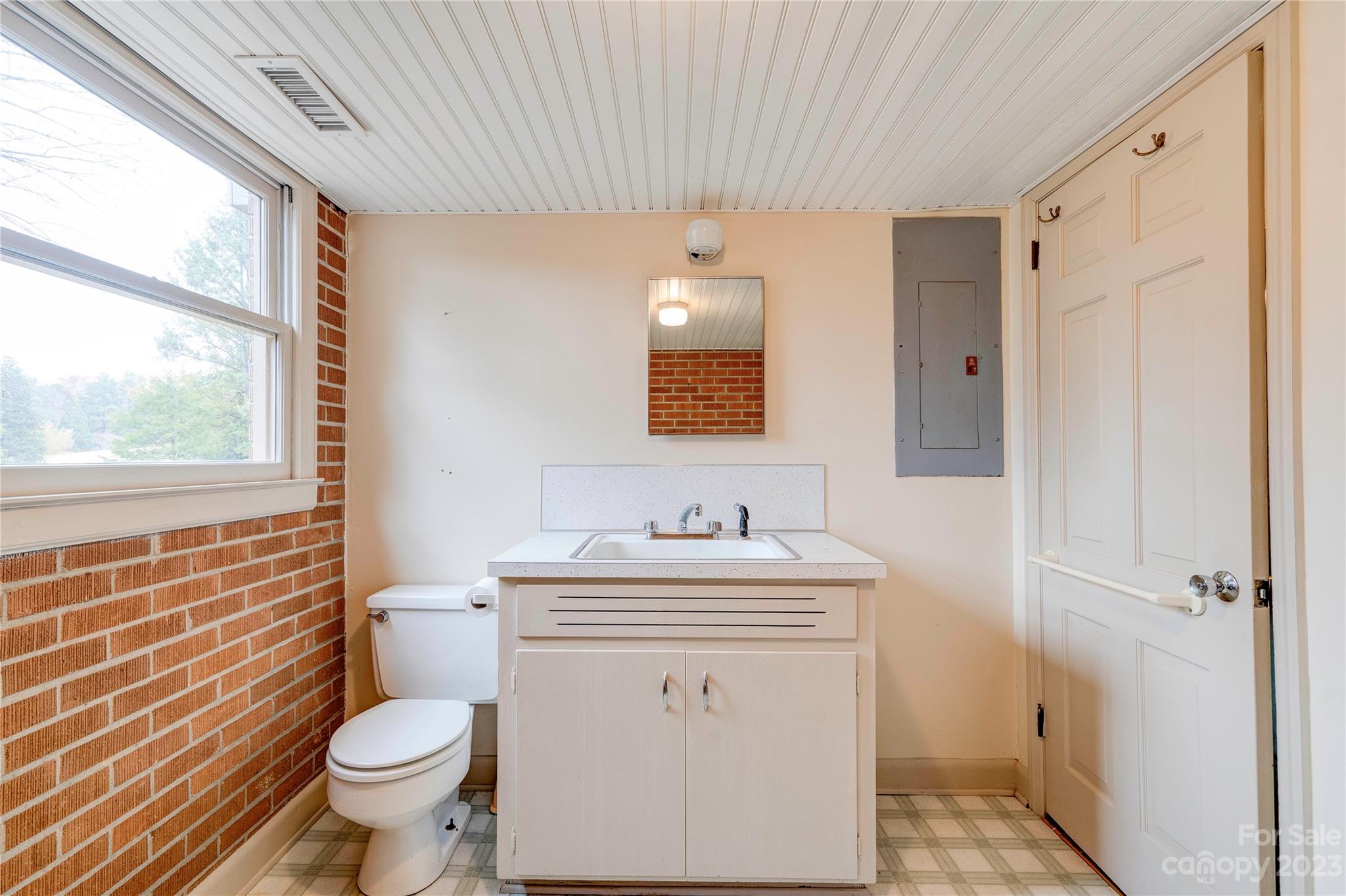 Country Club - Residential