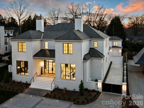 Photo of 1436 Queens Road W, Charlotte, NC 28207 (MLS # 4355549)