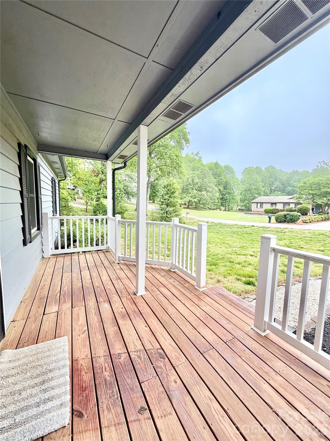 1586 Kenlane Drive